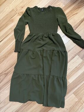 SHEIN Dark Olive Green Smocked Tiered Long Sleeve Midi Dress
